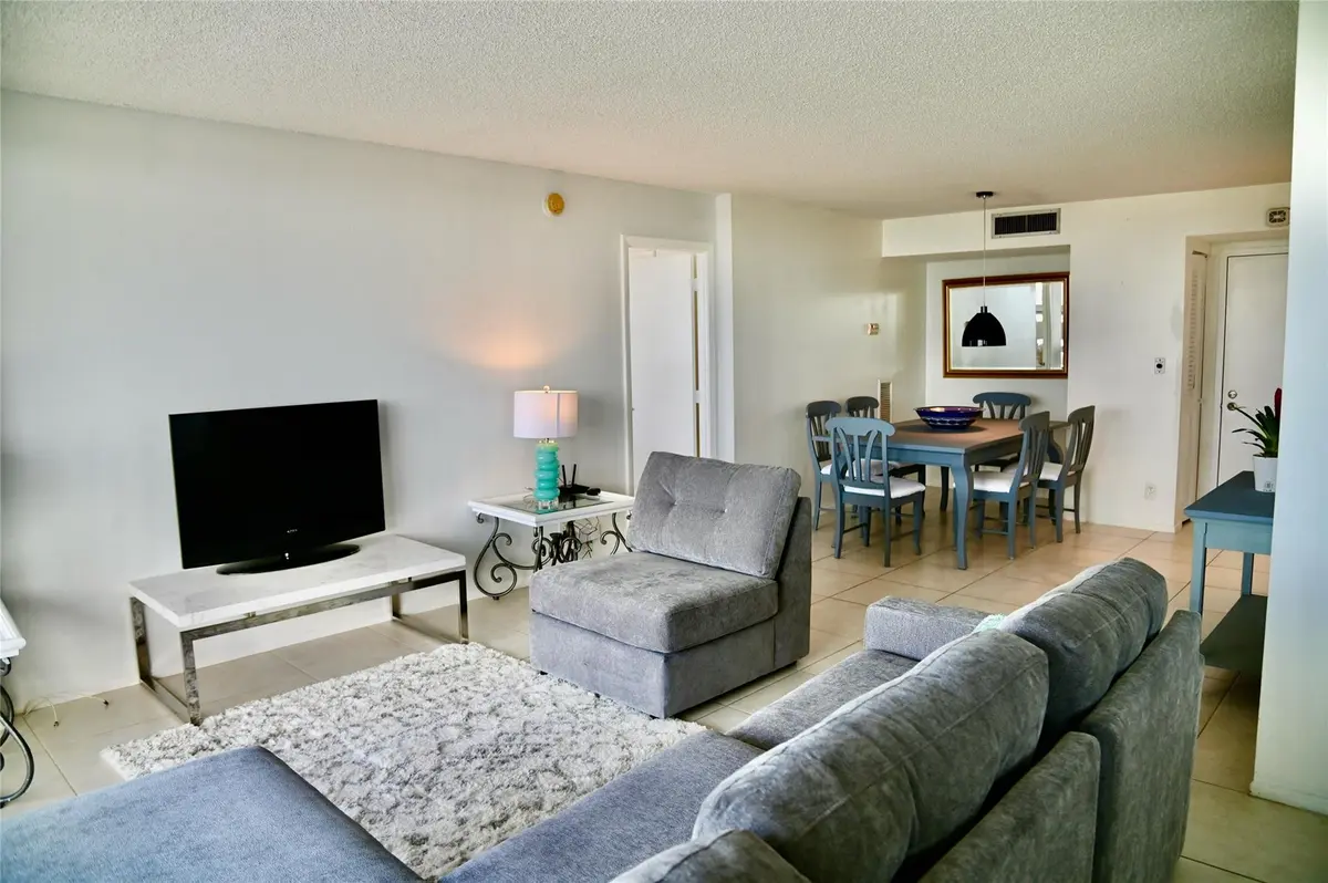 Photo 6 at 531 N OCEAN Boulevard 1909, Pompano Beach