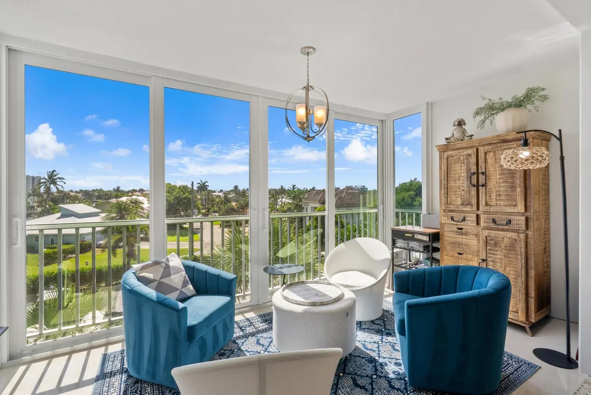 East facing at 930 DOGWOOD Drive 457, Delray Beach