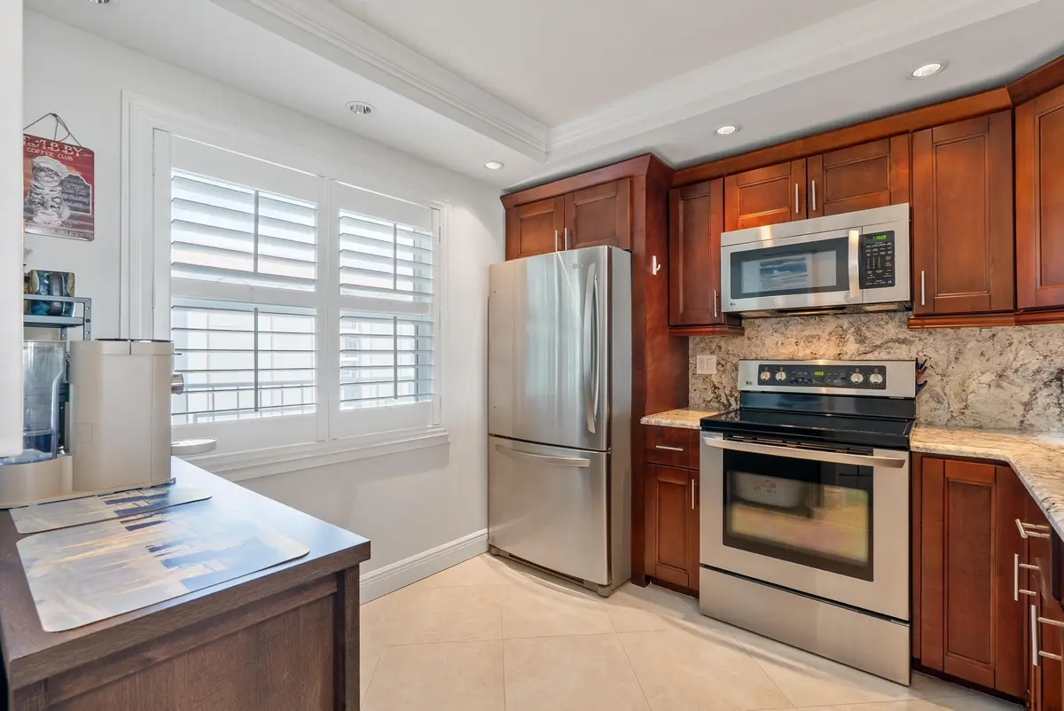 Updated and Open Kitchen at 930 DOGWOOD Drive 457, Delray Beach