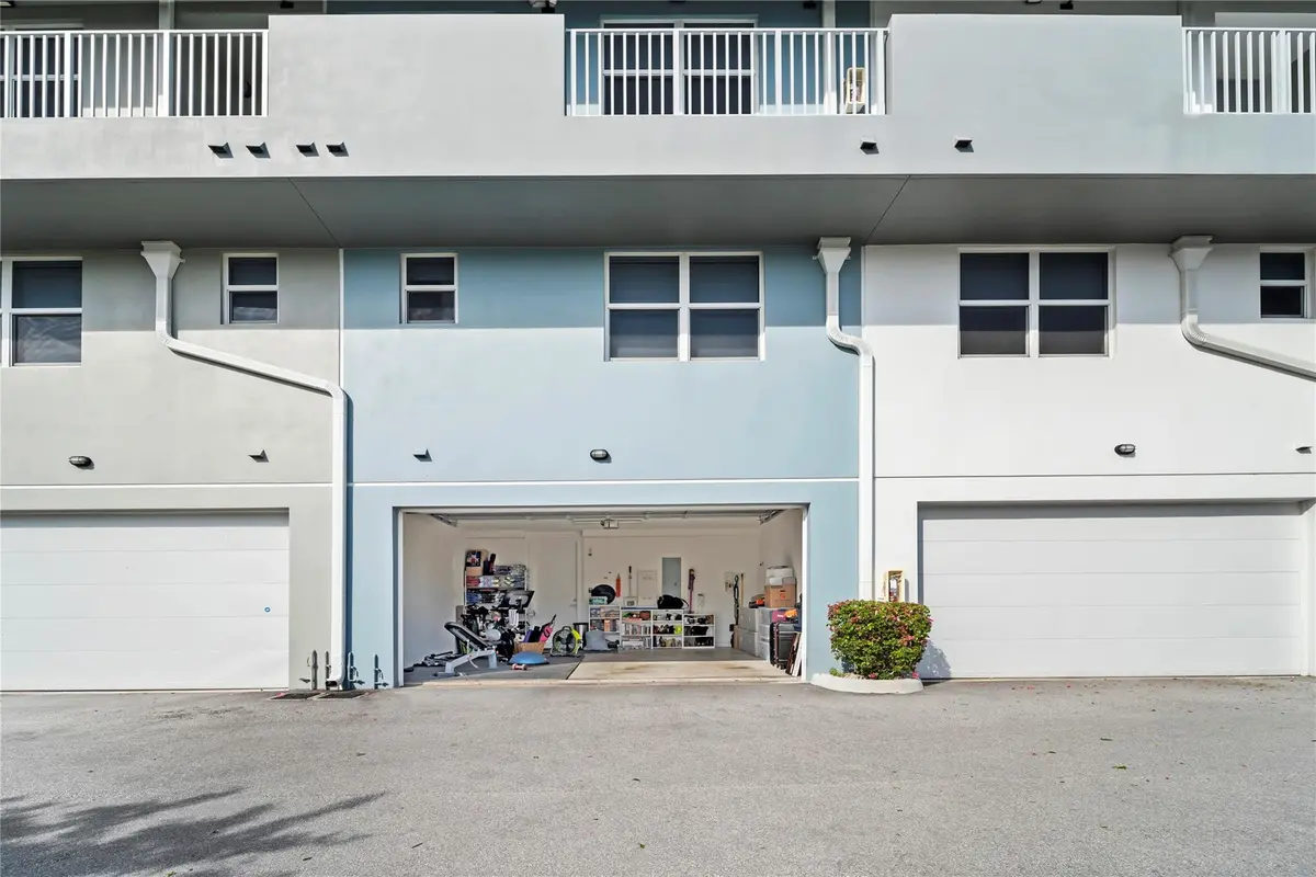 Photo 7 at 410 NE 36TH Street 7, Oakland Park