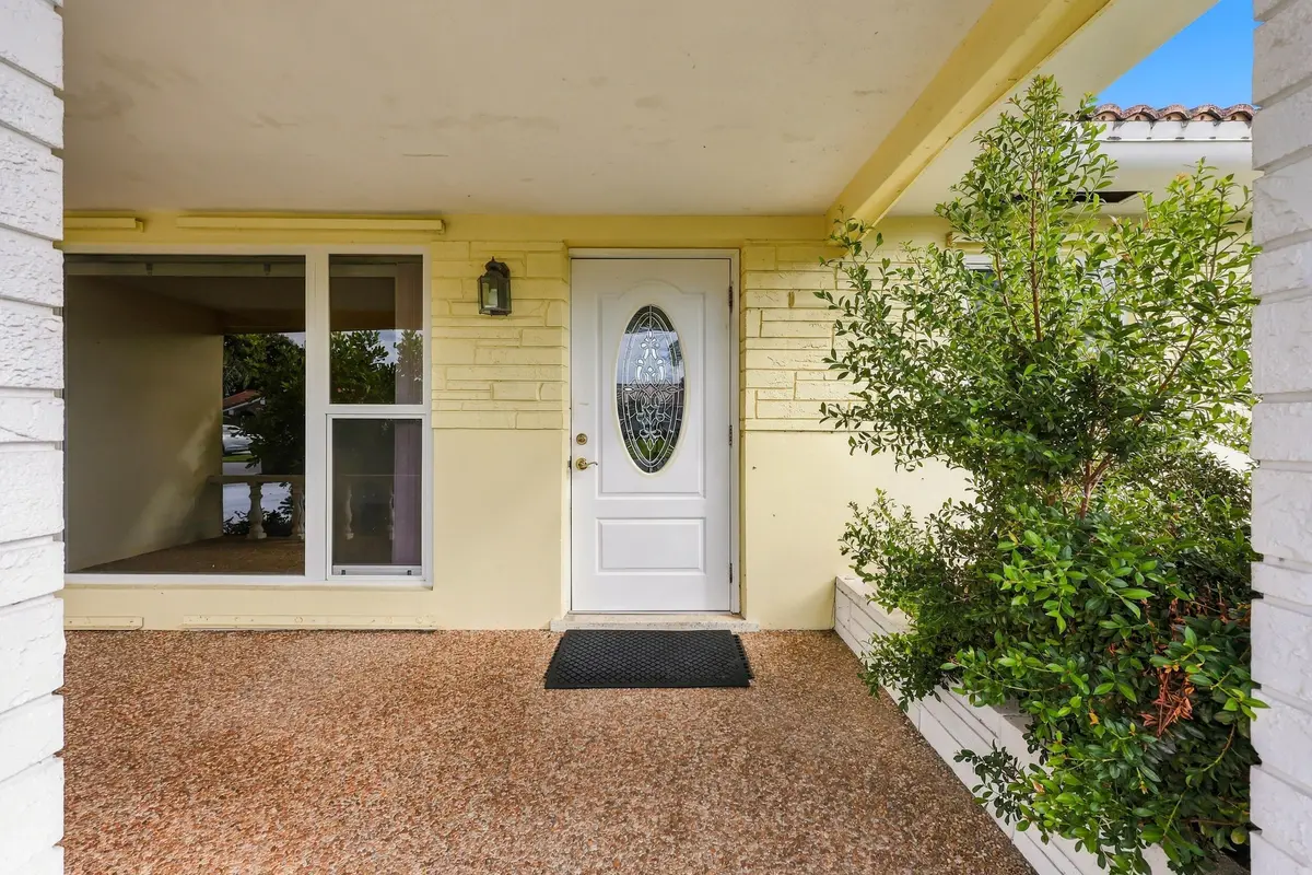 Front Entry at 213 NE 24th Court, Boca Raton