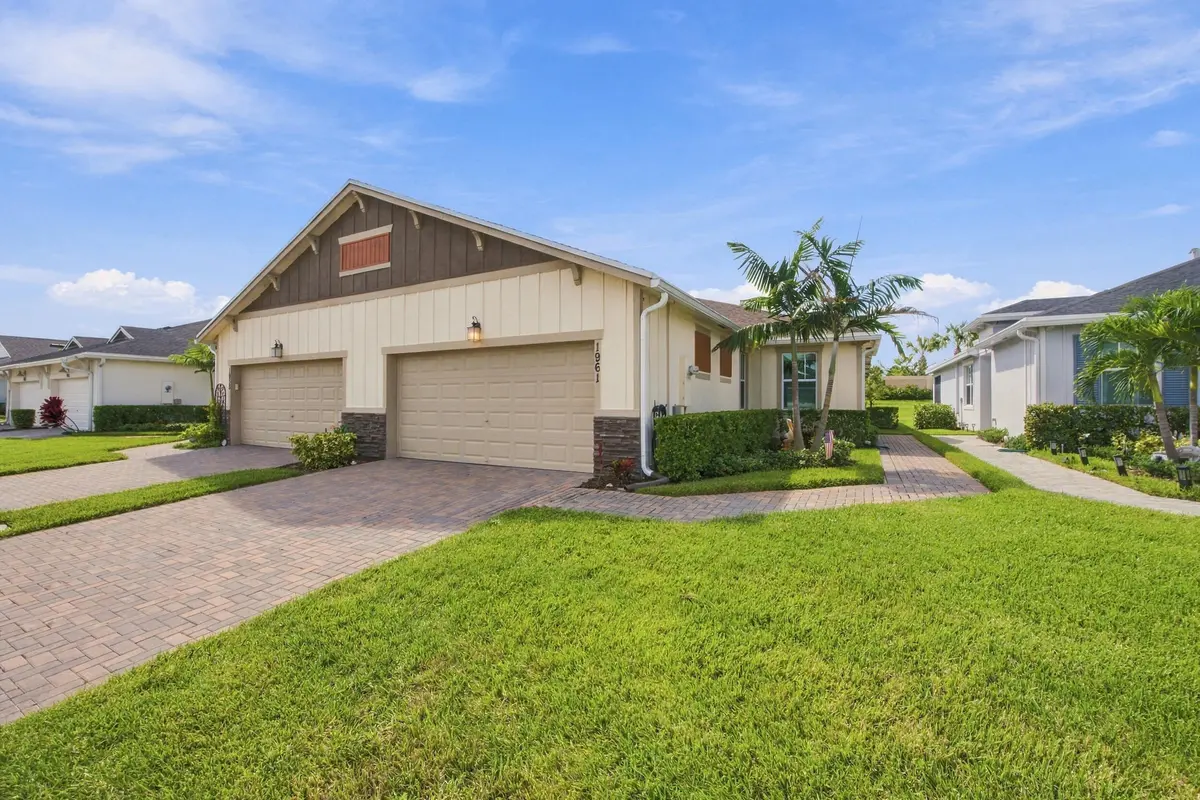 3__dsc5950 at 1961 SE Crosswood Way, Port St. Lucie