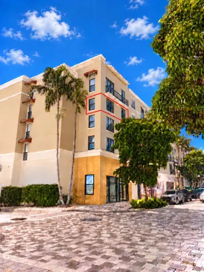 630 S Sapodilla Avenue 433, West Palm Beach – Condominium for sale