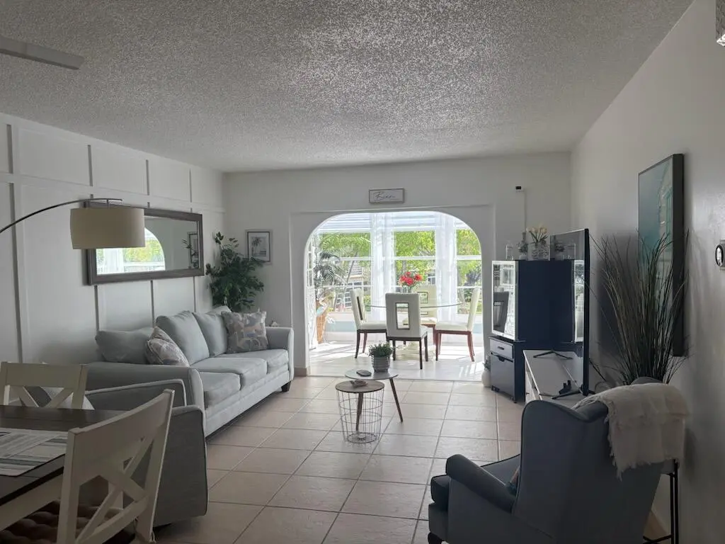 IMG_5381 at 3430 NW 52ND Avenue 204, Lauderdale Lakes