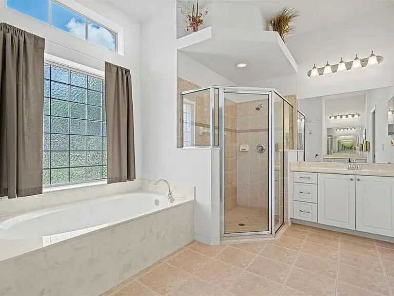 MasterBath3C at 386 SW Donna Terrace, Port St. Lucie