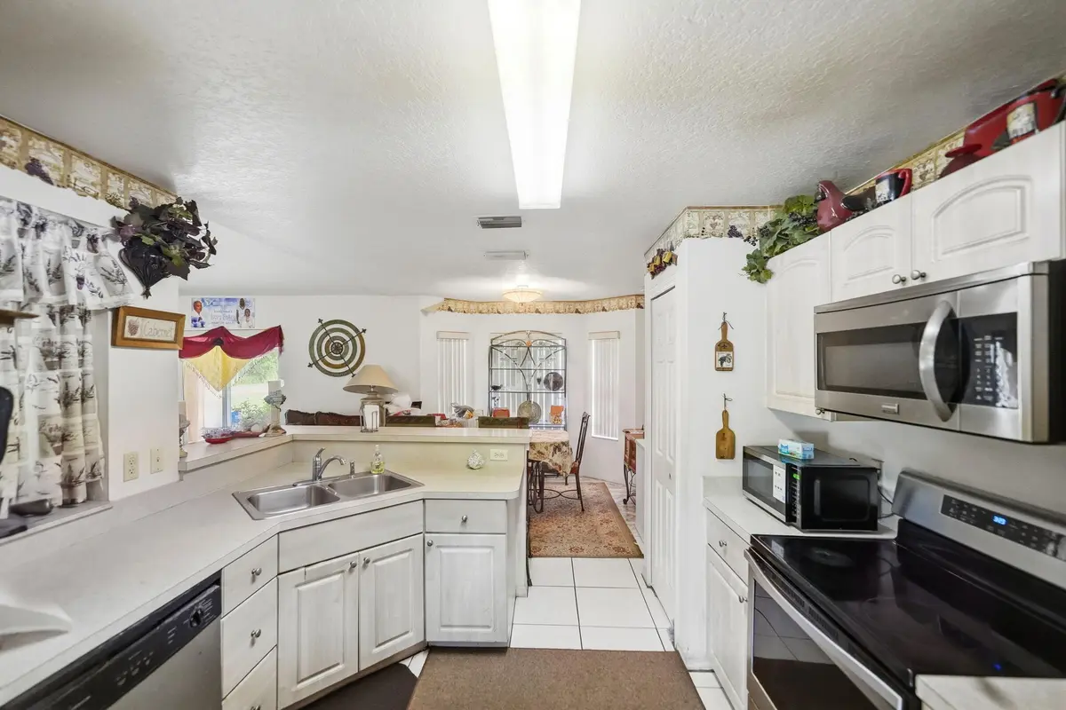 _DSC3433 at 1512 N 42ND Street, Fort Pierce