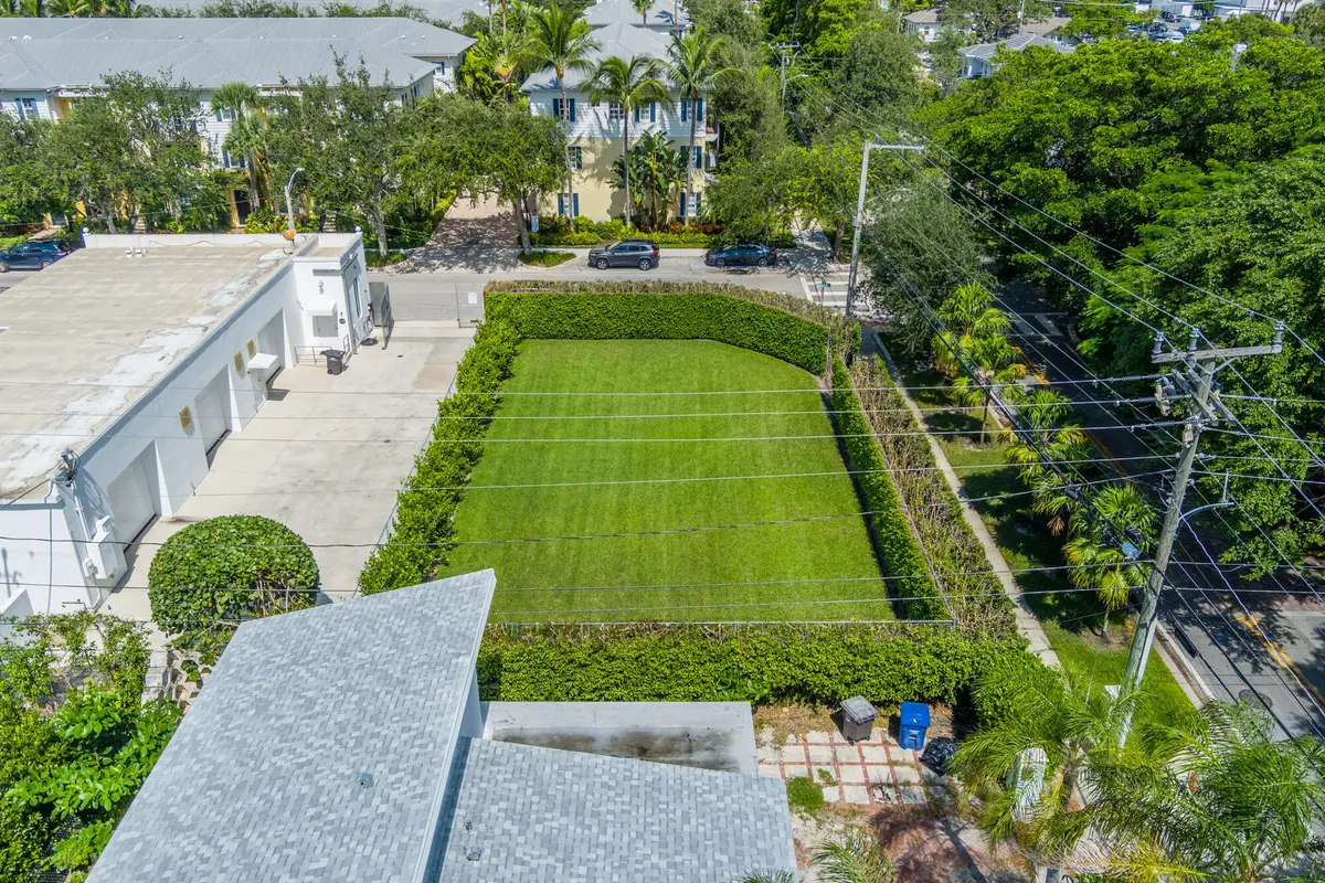 low-14 at 2005 S Olive Avenue, West Palm Beach
