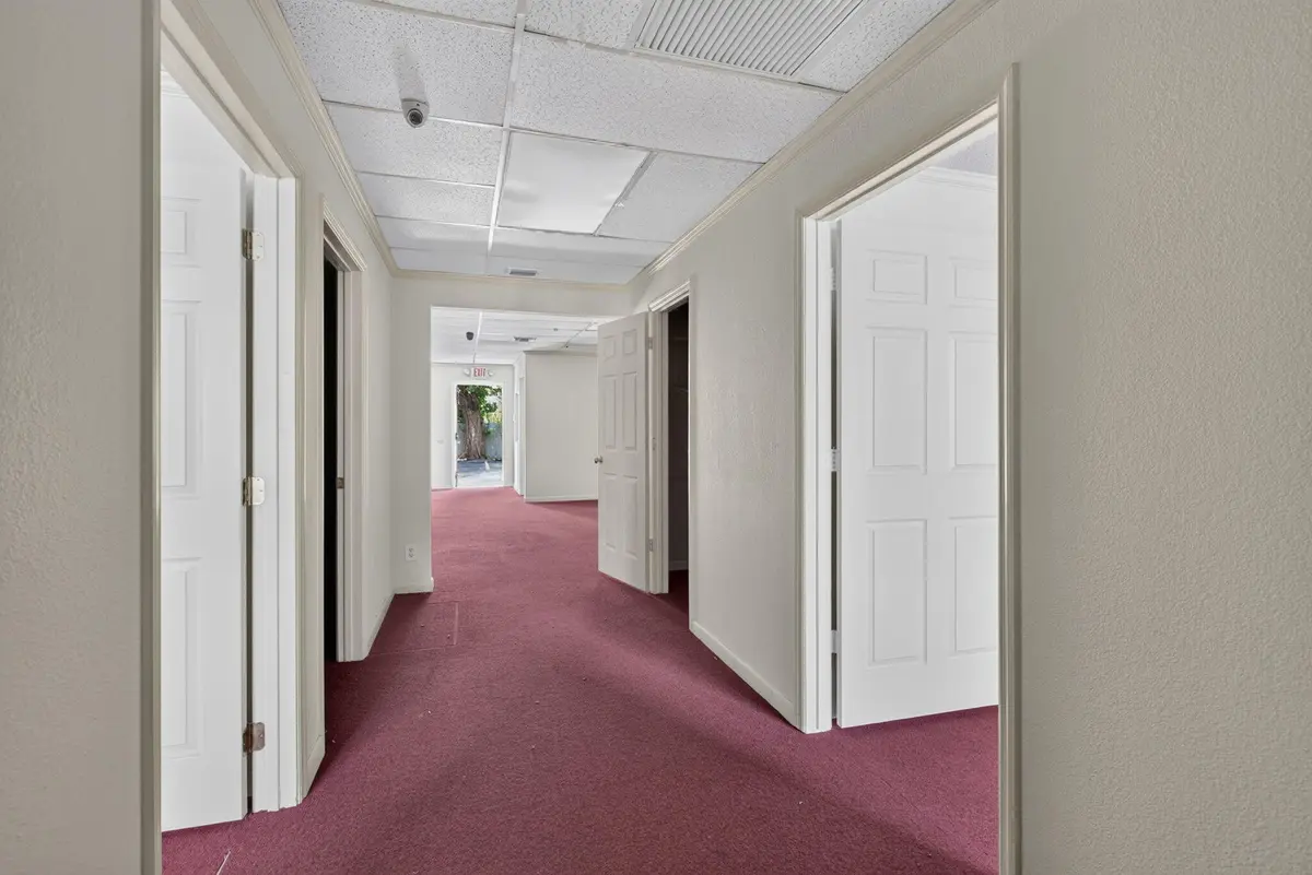 6-web-or-mls-_A7A2396 at 5001 S UNIVERSITY Drive, Davie