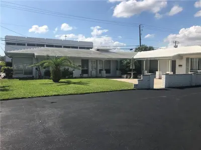 2742 NE 32nd Street 6, Fort Lauderdale – Apartment for rent