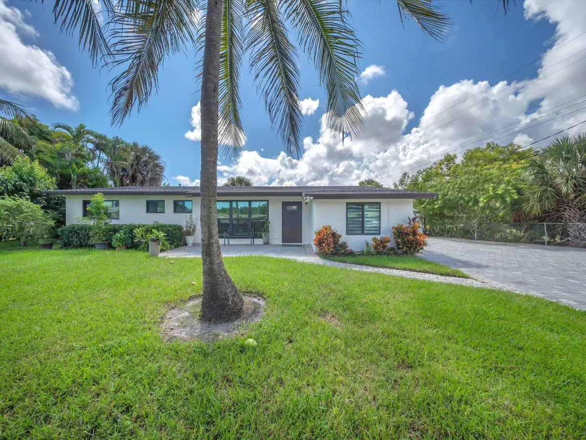 02-DSC9366 at 5051 NE 6TH Avenue, Deerfield Beach