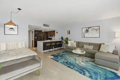 1200 West Avenue 324, Miami Beach – Condominium for sale