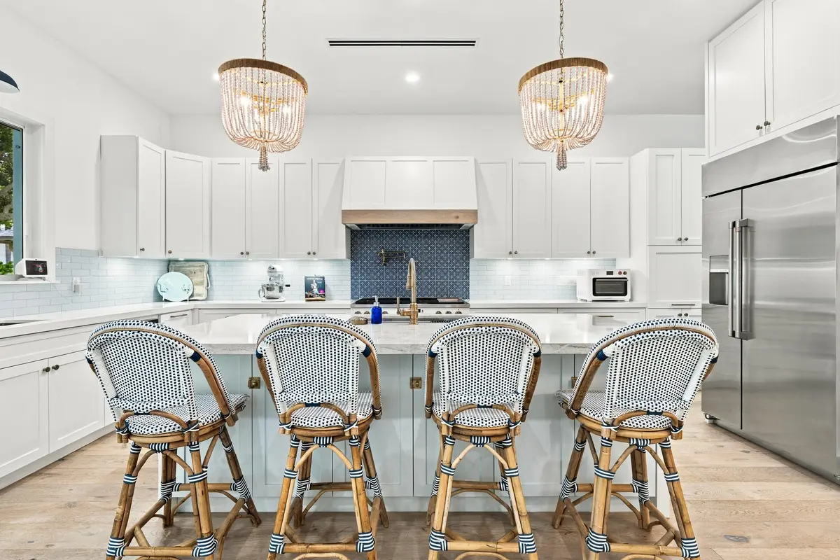 Kitchen at 136 INTRACOASTAL Circle, Tequesta