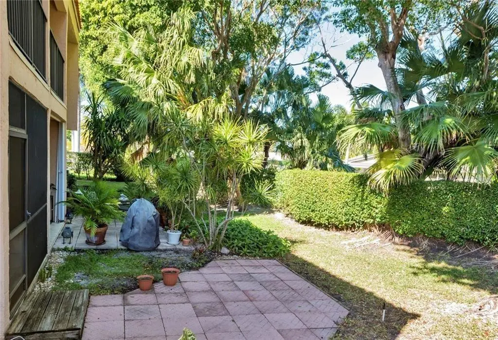 Photo 3 at 5201 NE 14TH Terrace 1, Fort Lauderdale