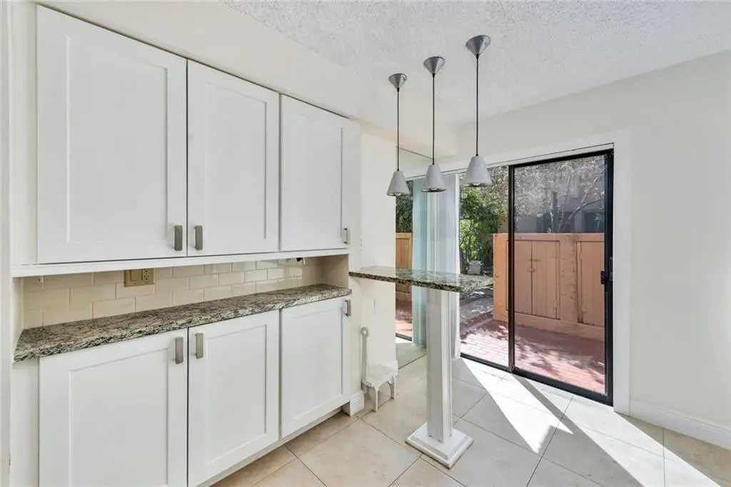 Photo 5 at 5201 NE 14TH Terrace 1, Fort Lauderdale