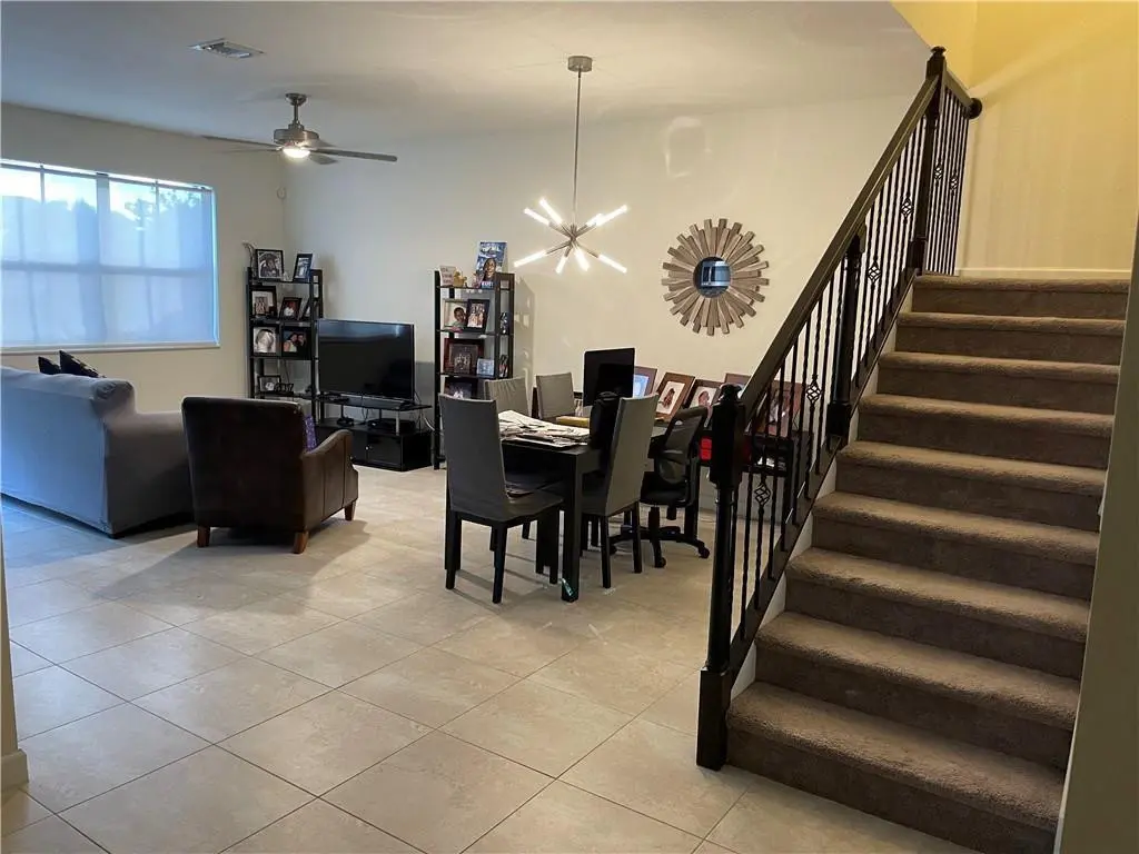 Photo 4 at 12190 VILLAGE Place, Davie