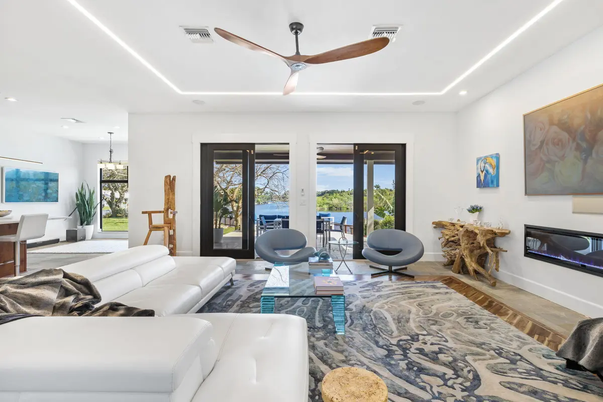 Living at 6787 BAYSHORE Drive, Lake Worth
