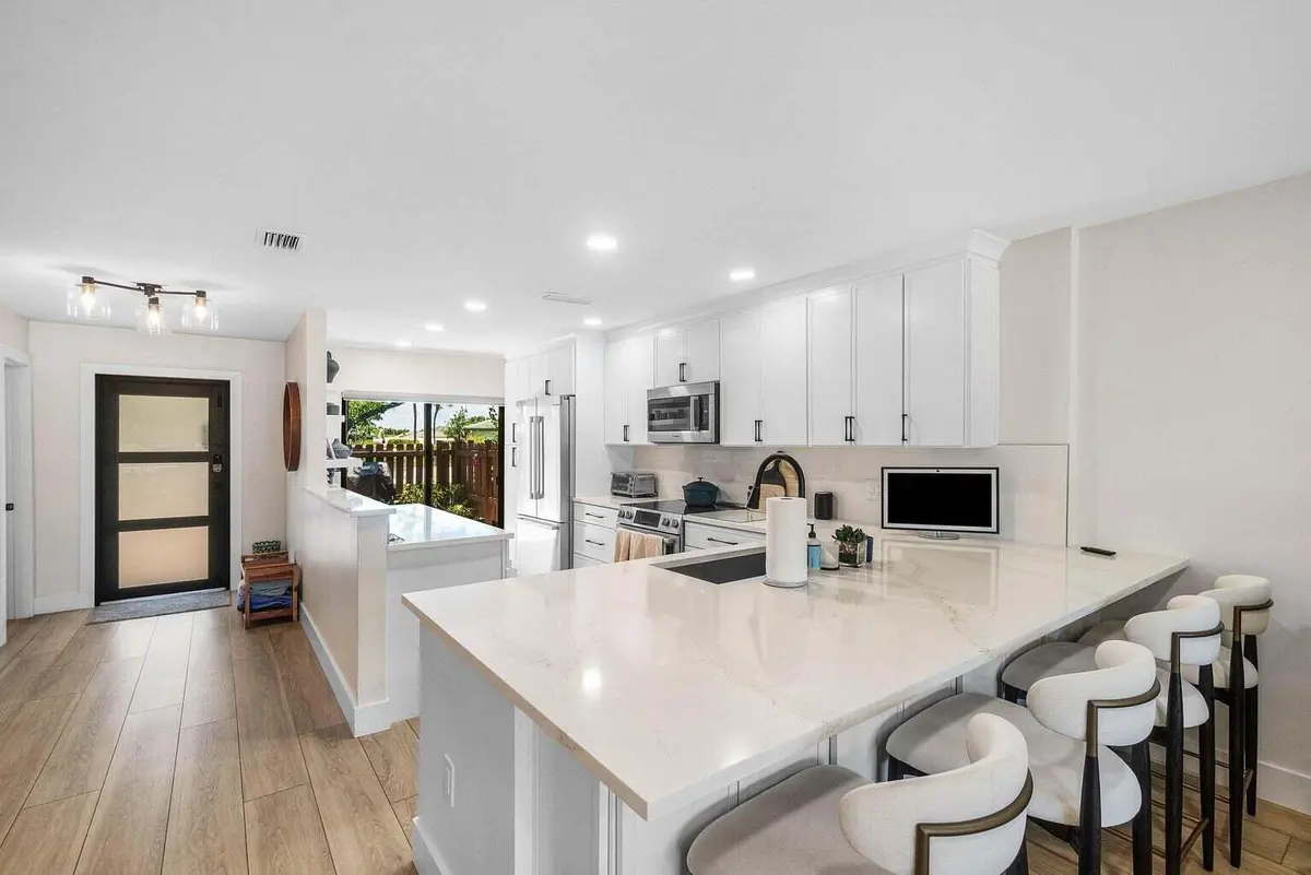 kitchen for 28 B at 28 SOUTHPORT Lane B, Boynton Beach