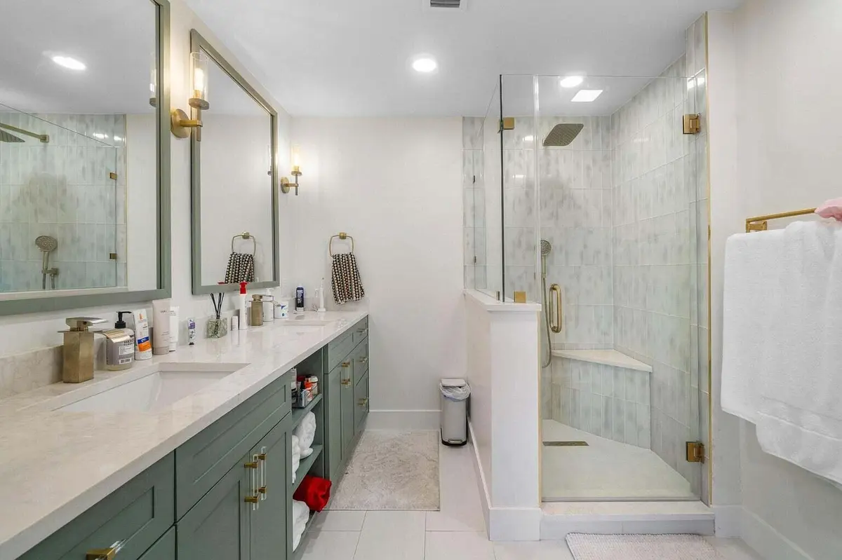 28 B bathroom at 28 SOUTHPORT Lane B, Boynton Beach