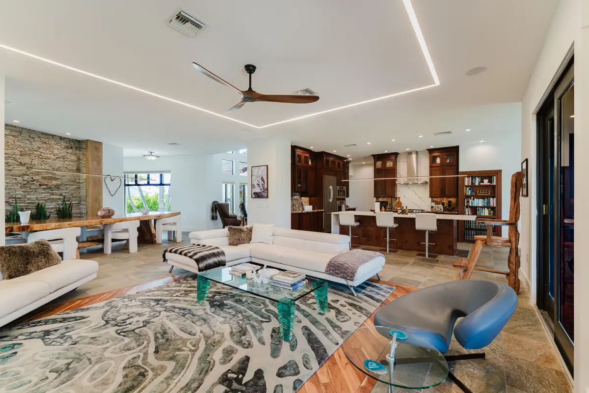 Living at 6787 BAYSHORE Drive, Lake Worth