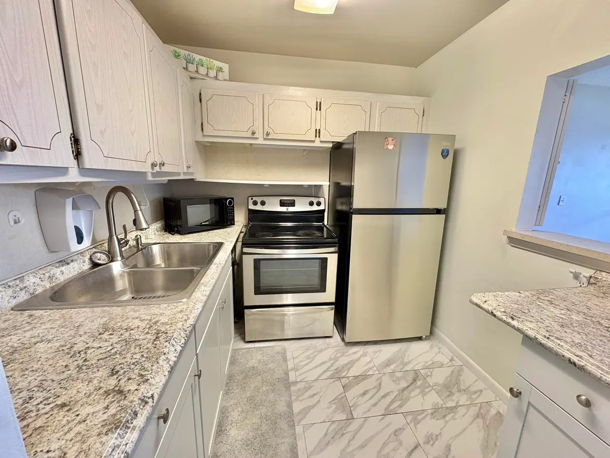 updated kitchen at 47 EASTHAMPTON B, West Palm Beach