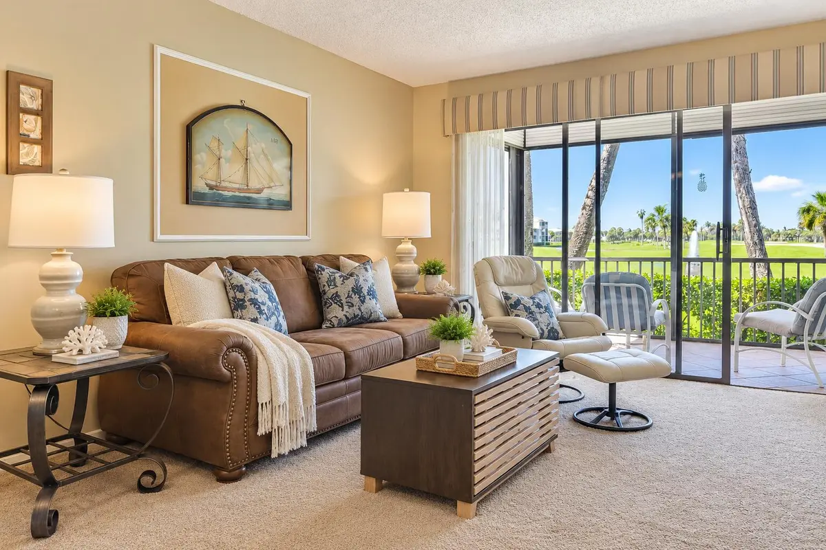Bright Coastal Living Room Retreat at 5811 NE GULFSTREAM Way 4002, Hutchinson Island