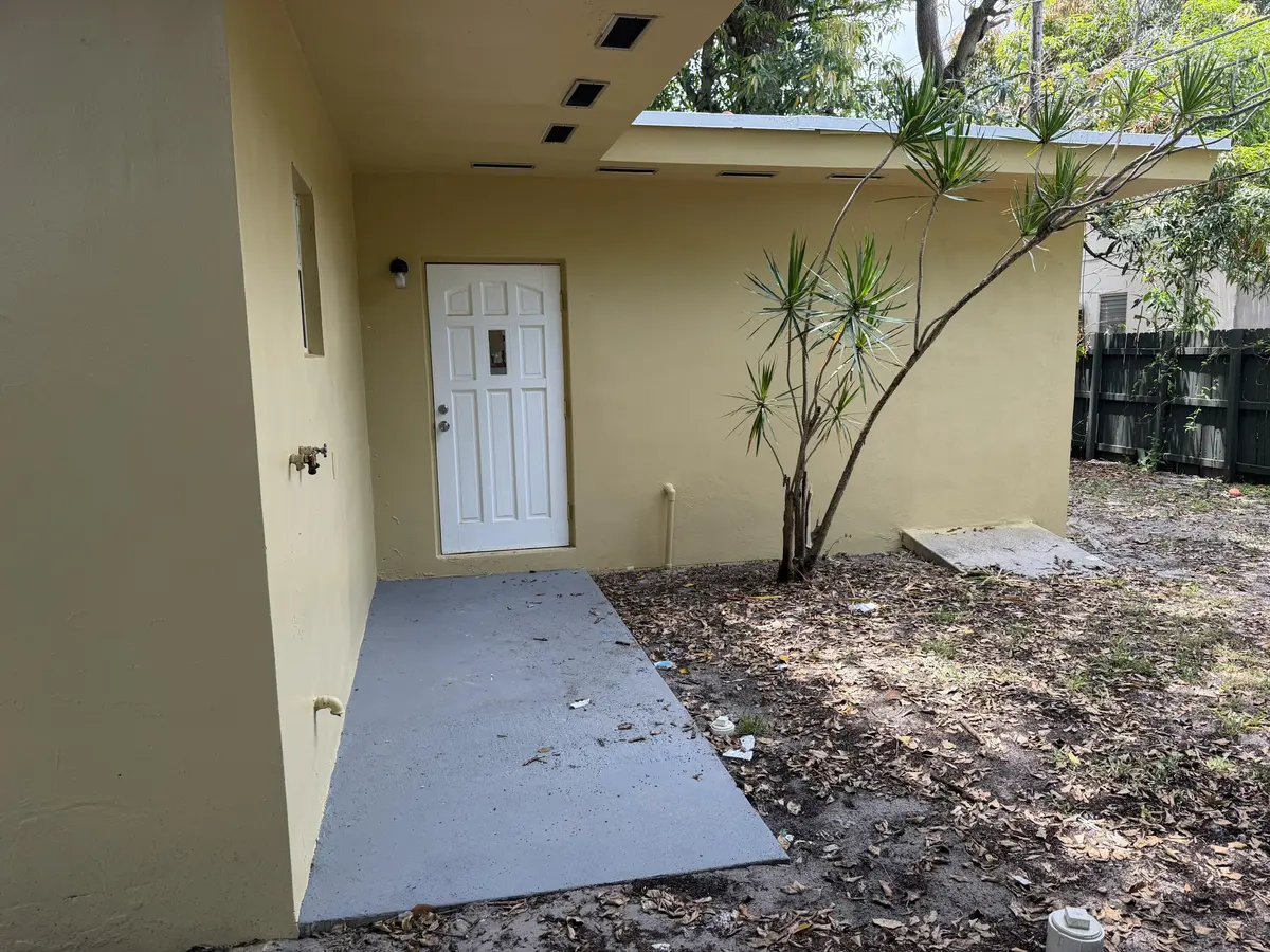 IMG_8383 at 1407 NE 5th Terrace, Fort Lauderdale