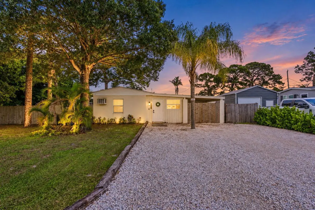 2-web-or-mls-F5F3DB2D-E34A-4C78-9560-11D at 5317 SE ISABELITA Avenue, Stuart