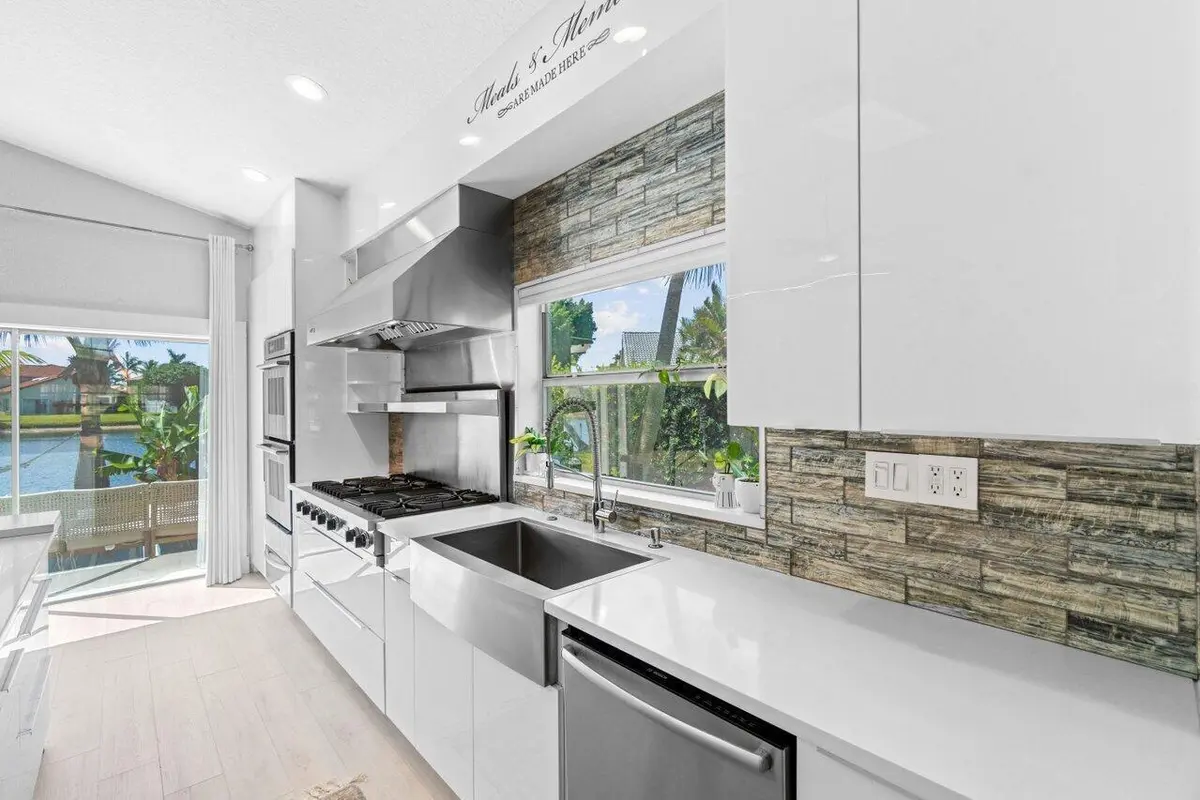 Kitchen at 6143 Windlass Circle, Boynton Beach