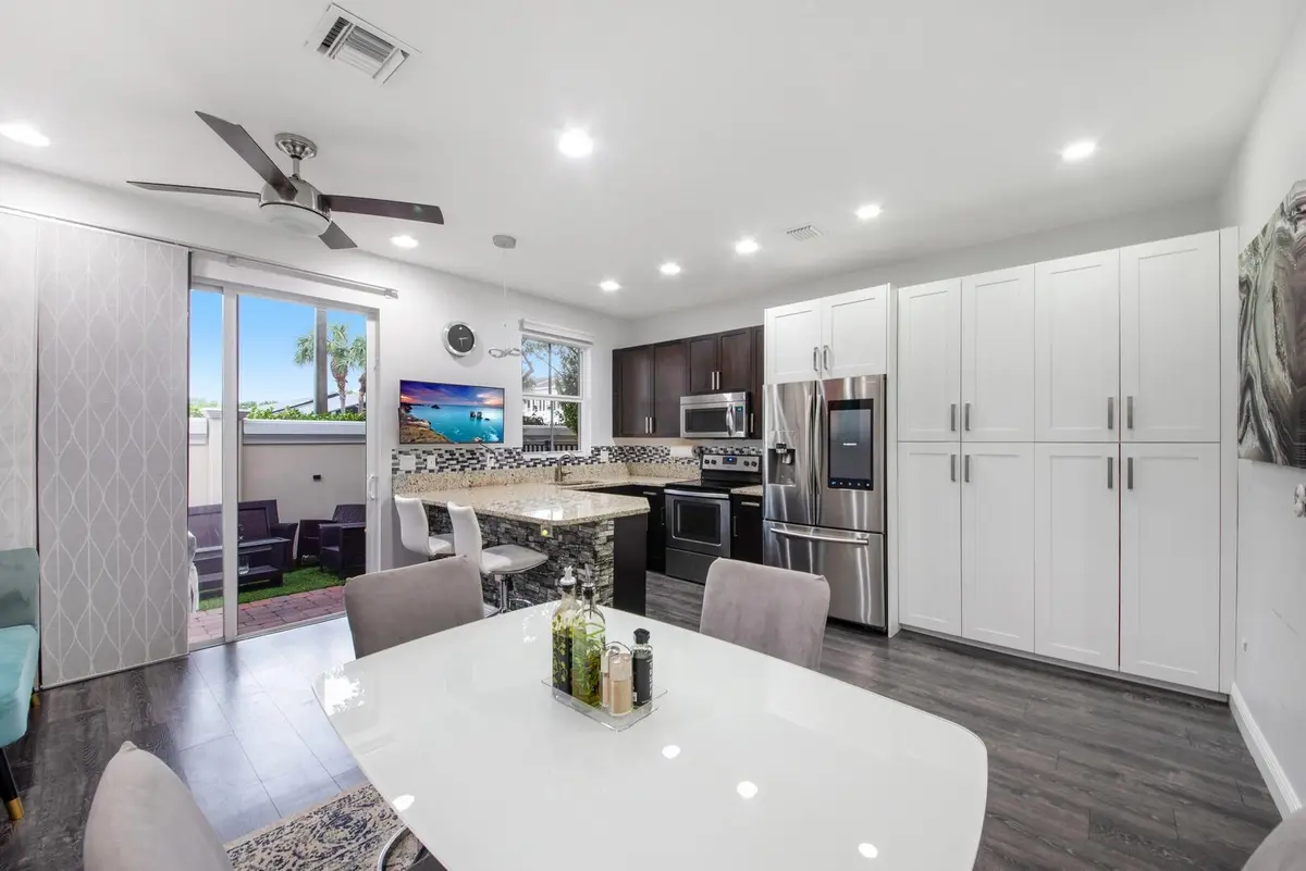 High Hat Lighting at 6960 LONG PINE Circle, Coconut Creek