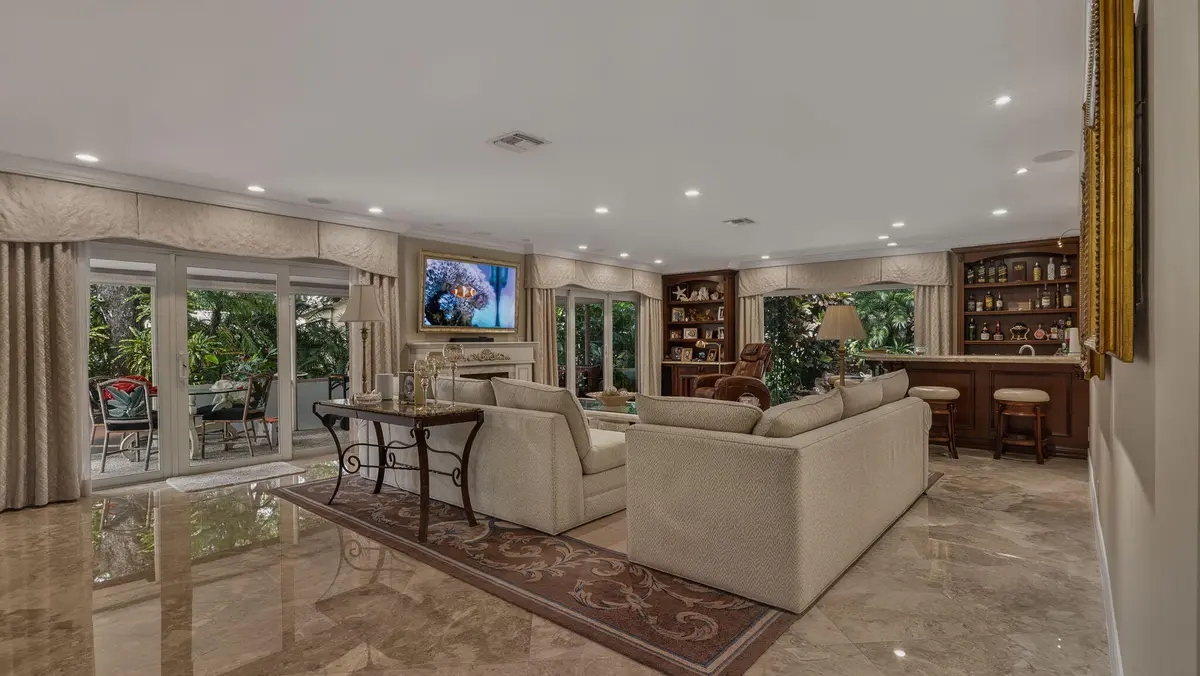 8-web-or-mls-DSC00376 at 3745 OAKS CLUBHOUSE Drive V-8, Pompano Beach