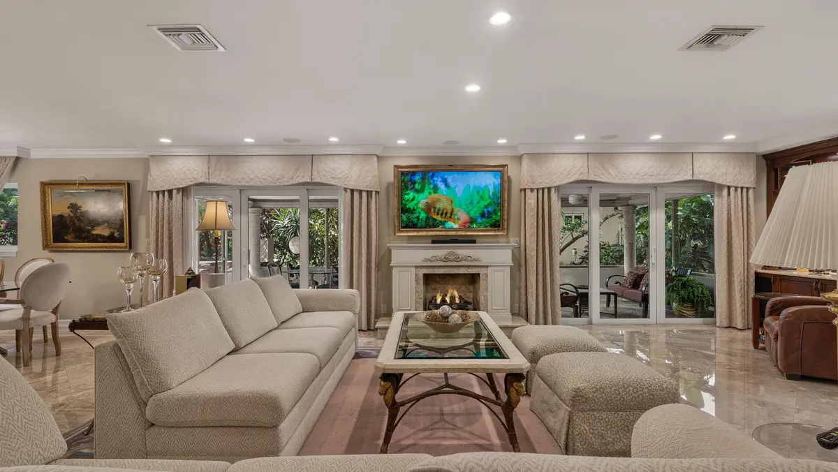 31-web-or-mls-DSC00470 at 3745 OAKS CLUBHOUSE Drive V-8, Pompano Beach
