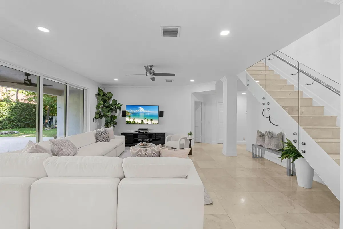 18-web-or-mls-A7400752 at 1879 HIDDEN TRAIL Lane, Weston