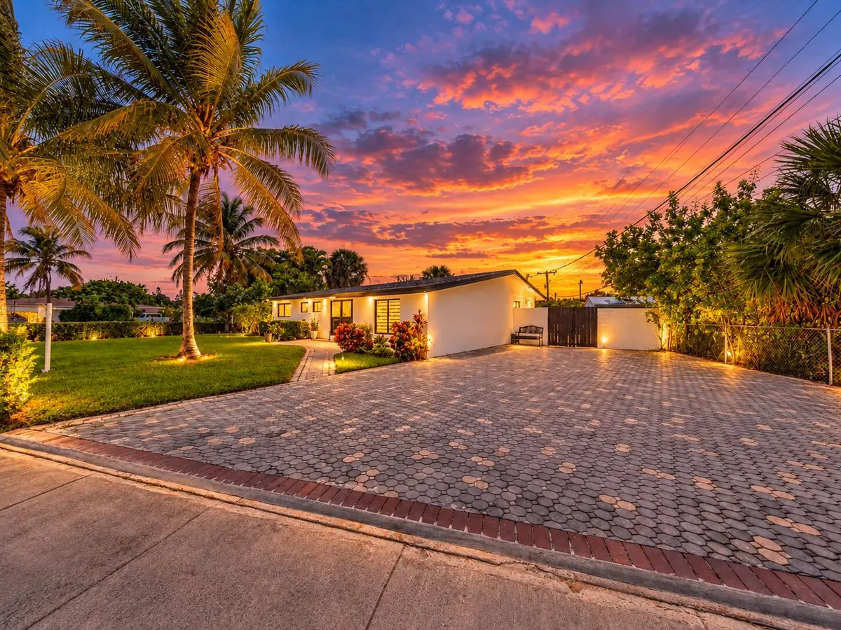 Twilight Tropical Ranch House Sunset at 5051 NE 6TH Avenue, Deerfield Beach