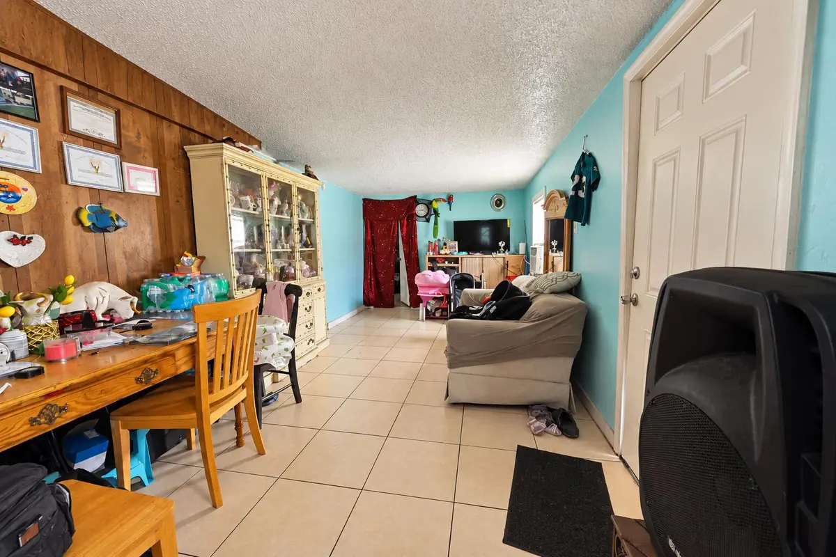 906 living room at 906 S J Street, Lake Worth Beach