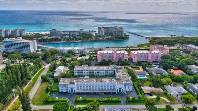 800 E Camino Real 305, Boca Raton – Condominium for rent