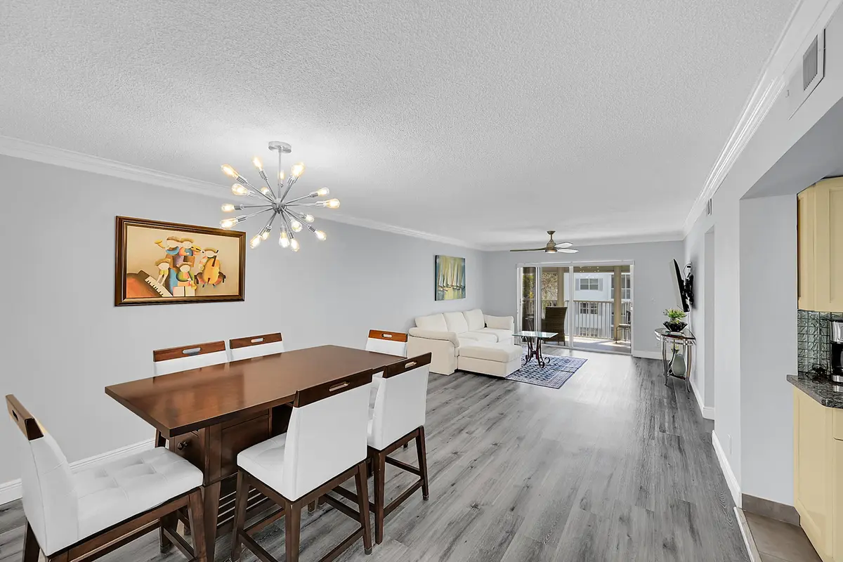 800 E Camino Real 305 at 800 E Camino Real 305, Boca Raton