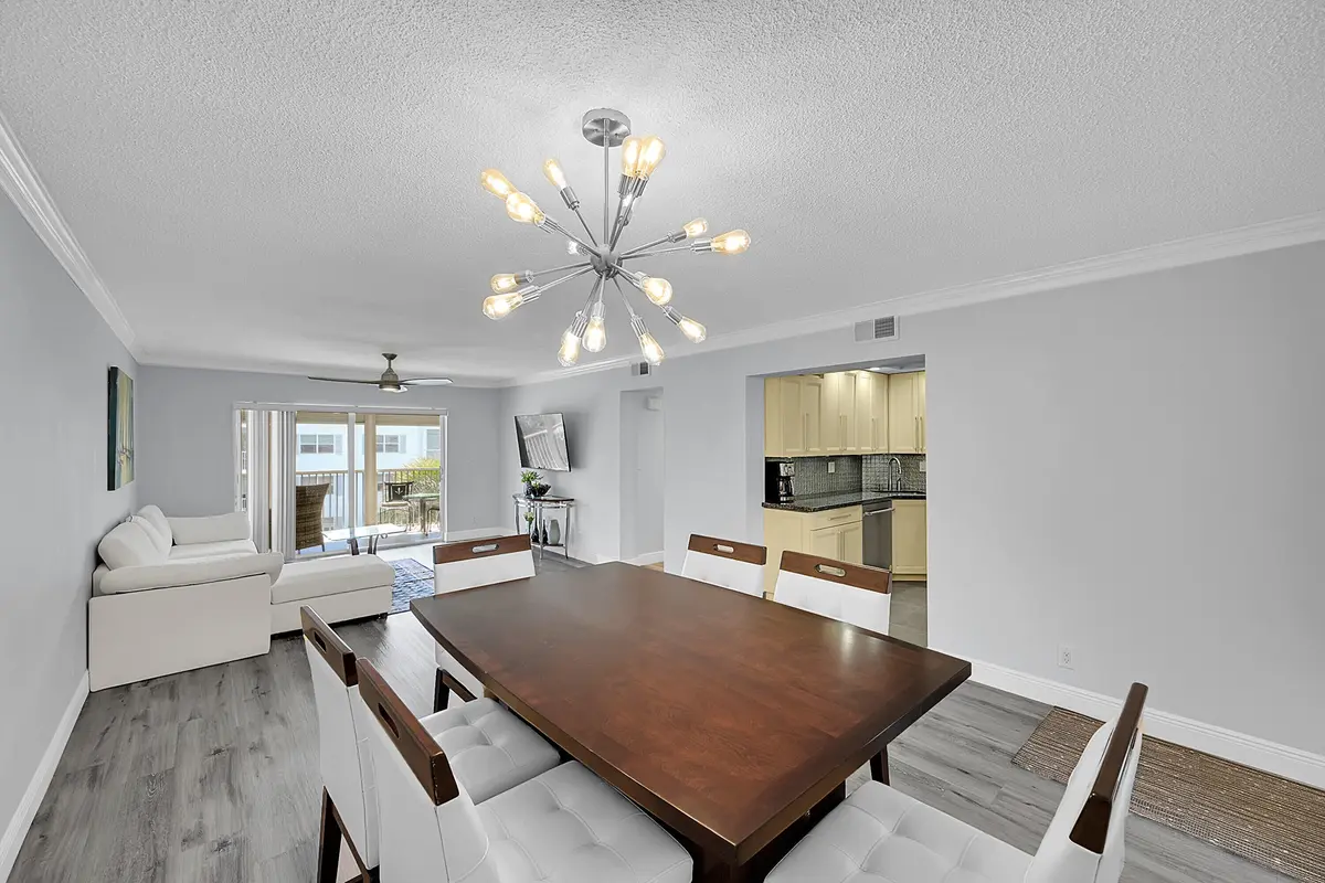 800 E Camino Real 305 at 800 E Camino Real 305, Boca Raton