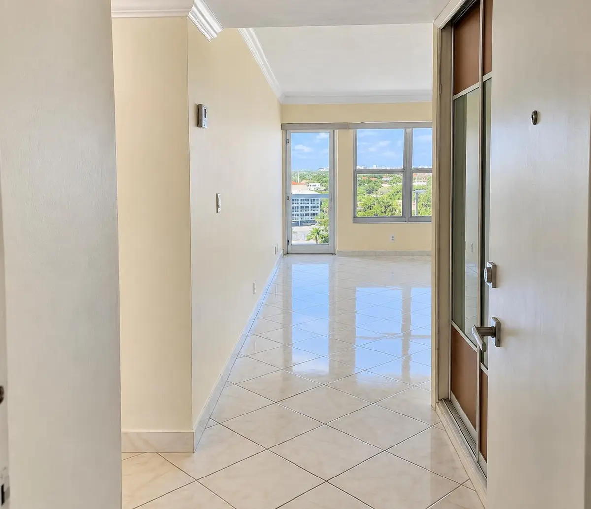 Main entrance at 3700 GALT OCEAN Drive 712, Fort Lauderdale