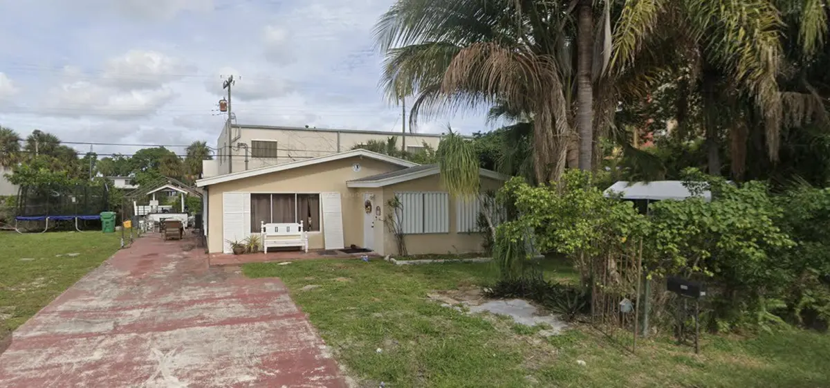 206 E 25th St/ 2 beds 1 baths 1,080 at 212 E 25TH Street, Riviera Beach