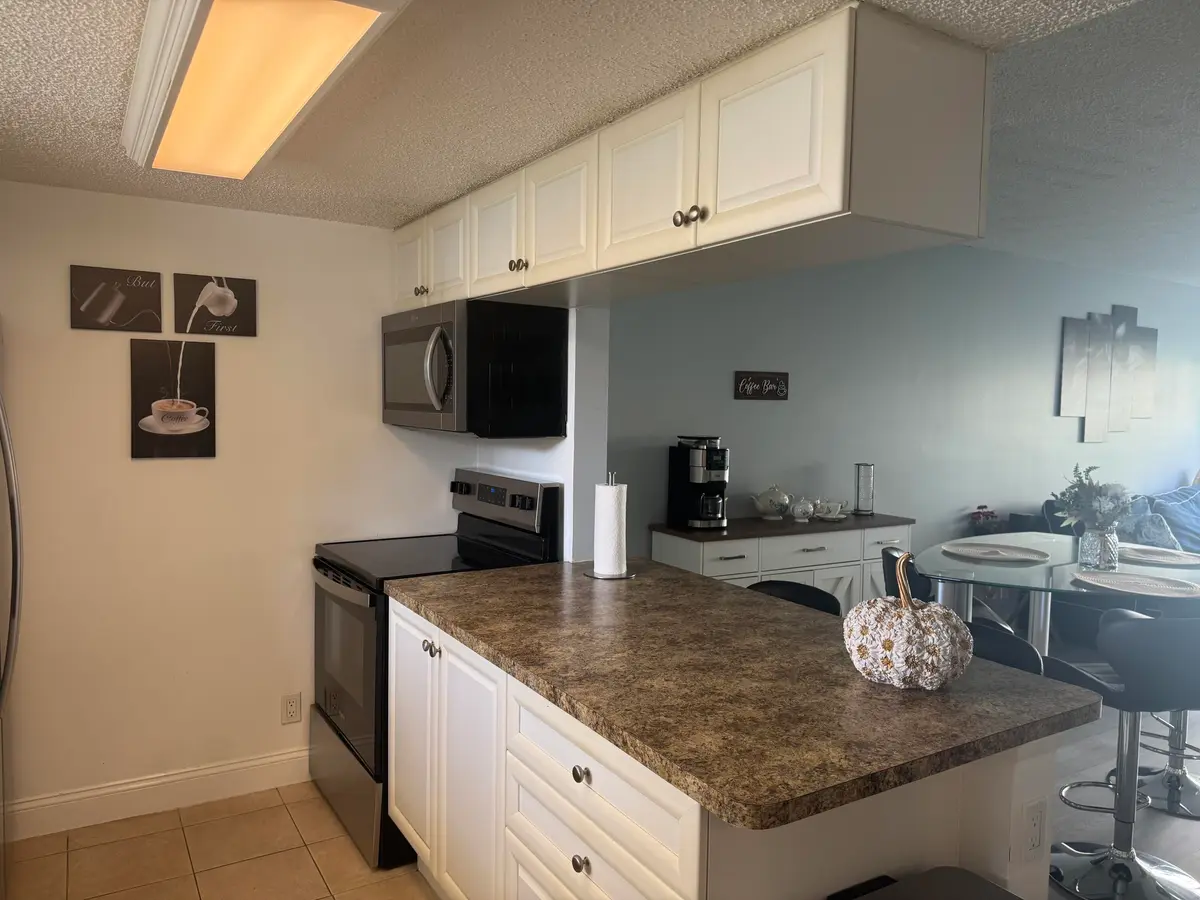 6331-13 at 6331 LA COSTA Drive B, Boca Raton