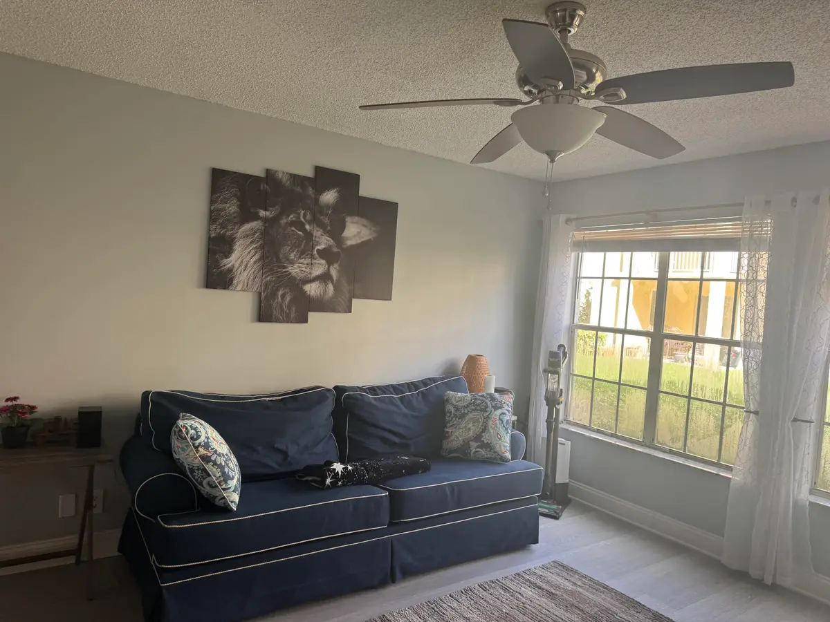 6331-18 at 6331 LA COSTA Drive B, Boca Raton