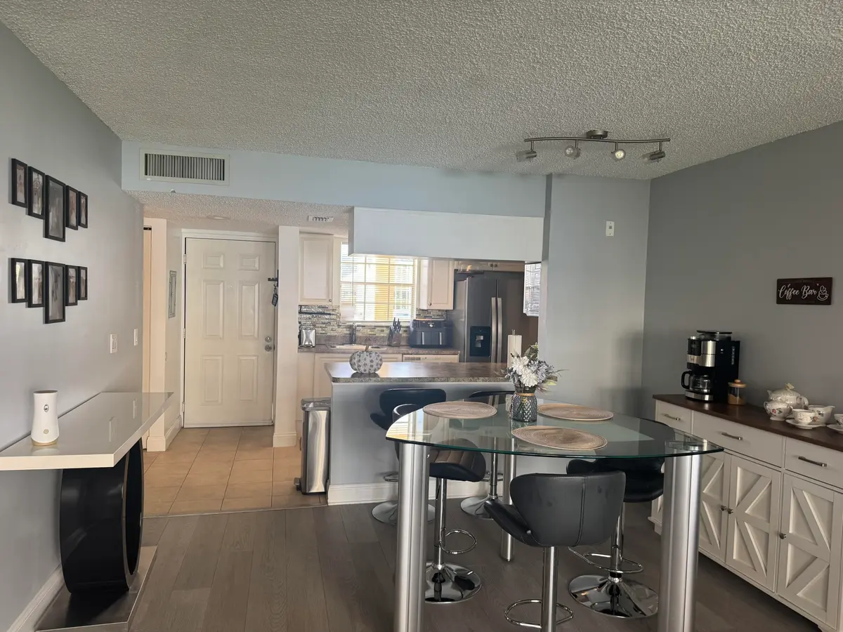 6331-l2 at 6331 LA COSTA Drive B, Boca Raton