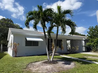 817 S B Street, Lake Worth Beach – Single Family Residence for sale