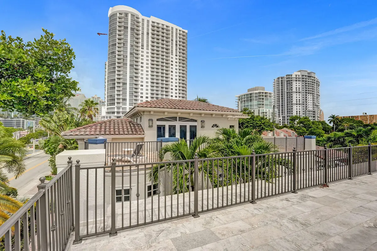 DSC08391 at 827 SE 2ND Court, Fort Lauderdale