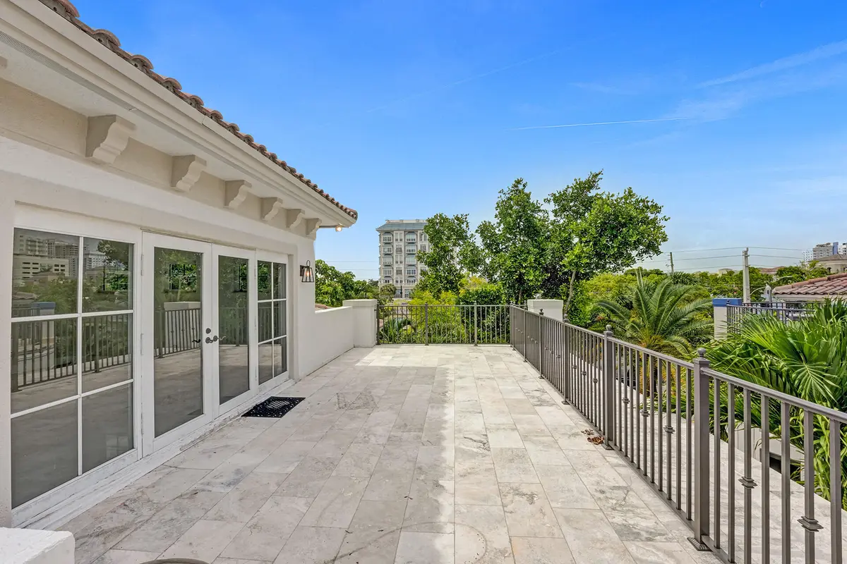 DSC08400 at 827 SE 2ND Court, Fort Lauderdale
