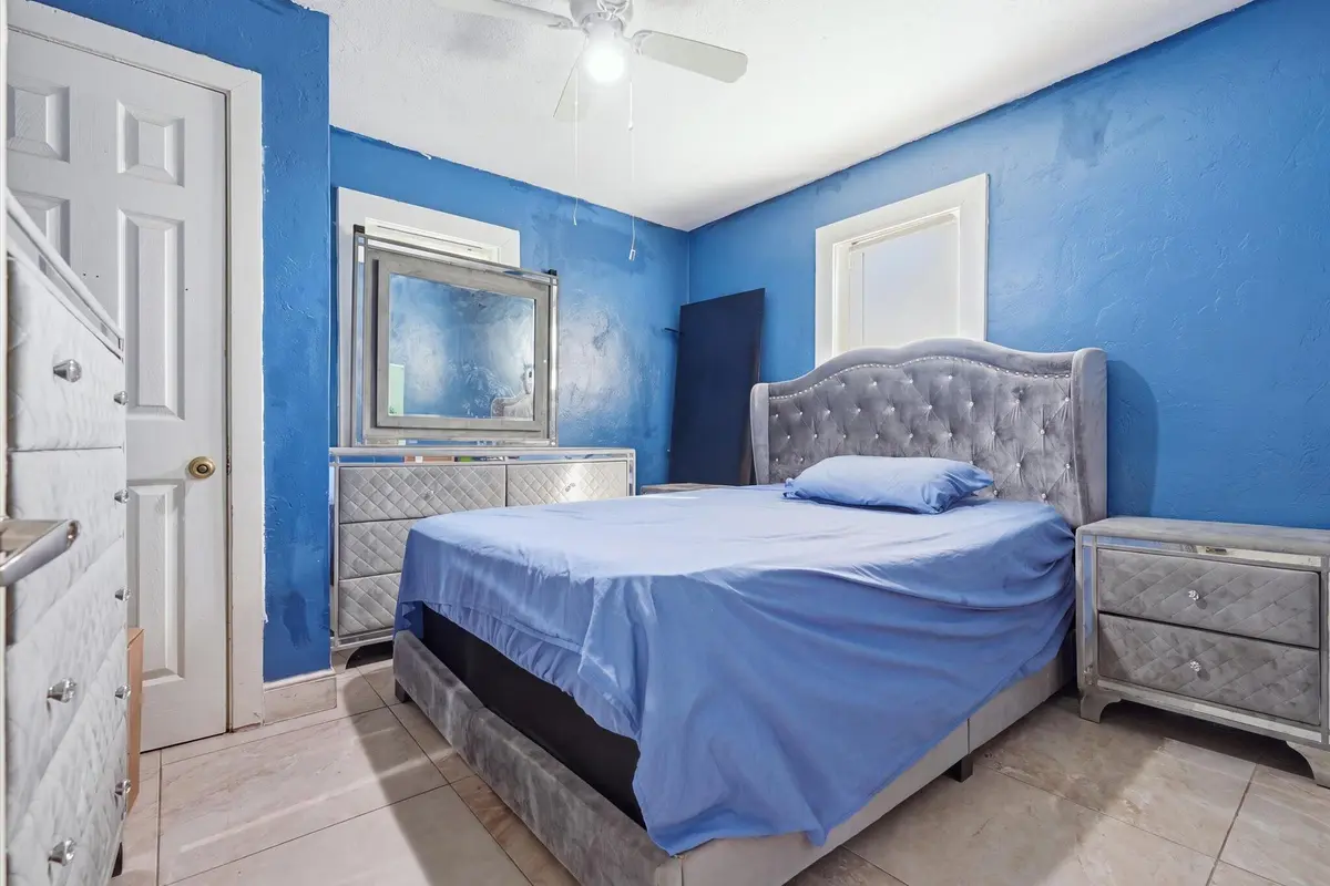 13-1023 N 25th Ave_013 at 1023 N 25th Avenue, Hollywood