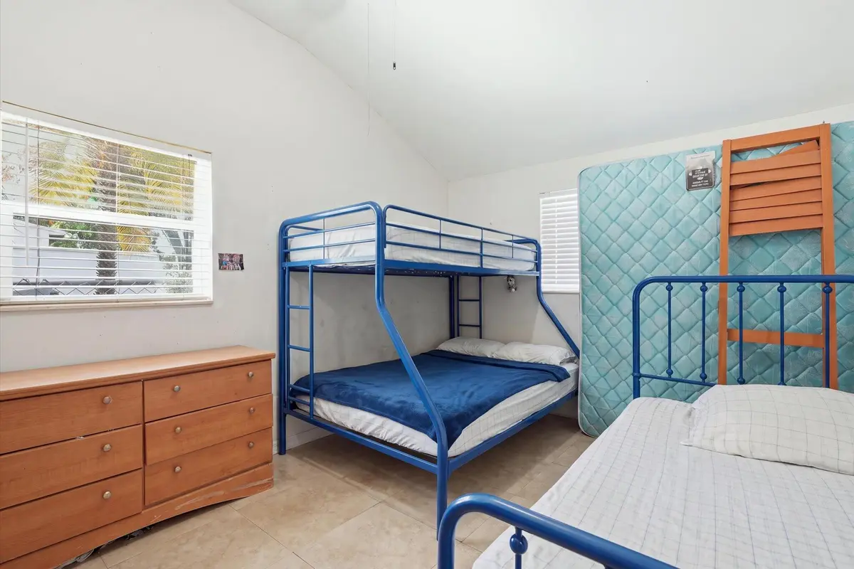 17-1023 N 25th Ave_017 at 1023 N 25th Avenue, Hollywood