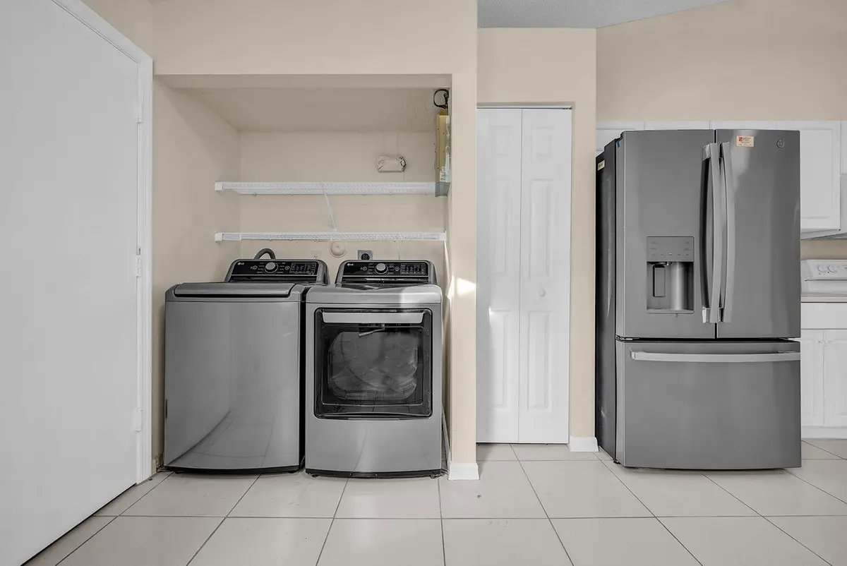 Washer and Dryer at 6089 Heliconia Road, Delray Beach