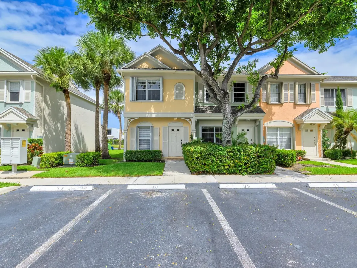Photo 2 at 219 Mallory Court, Weston
