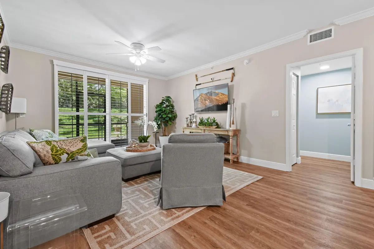 Living Room at 11790 SAINT ANDREWS Place 102, Wellington